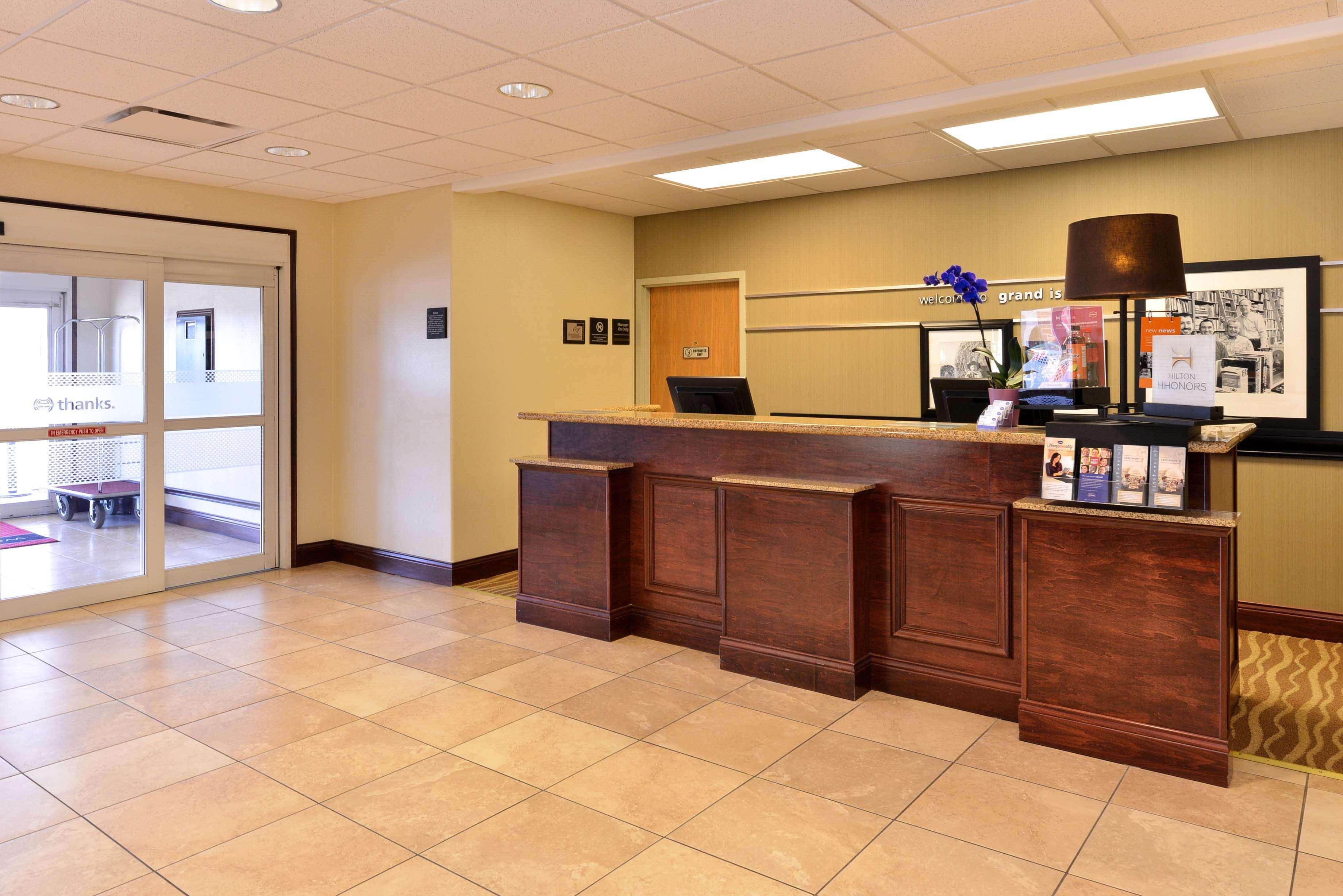Hampton Inn Grand Island Exterior photo