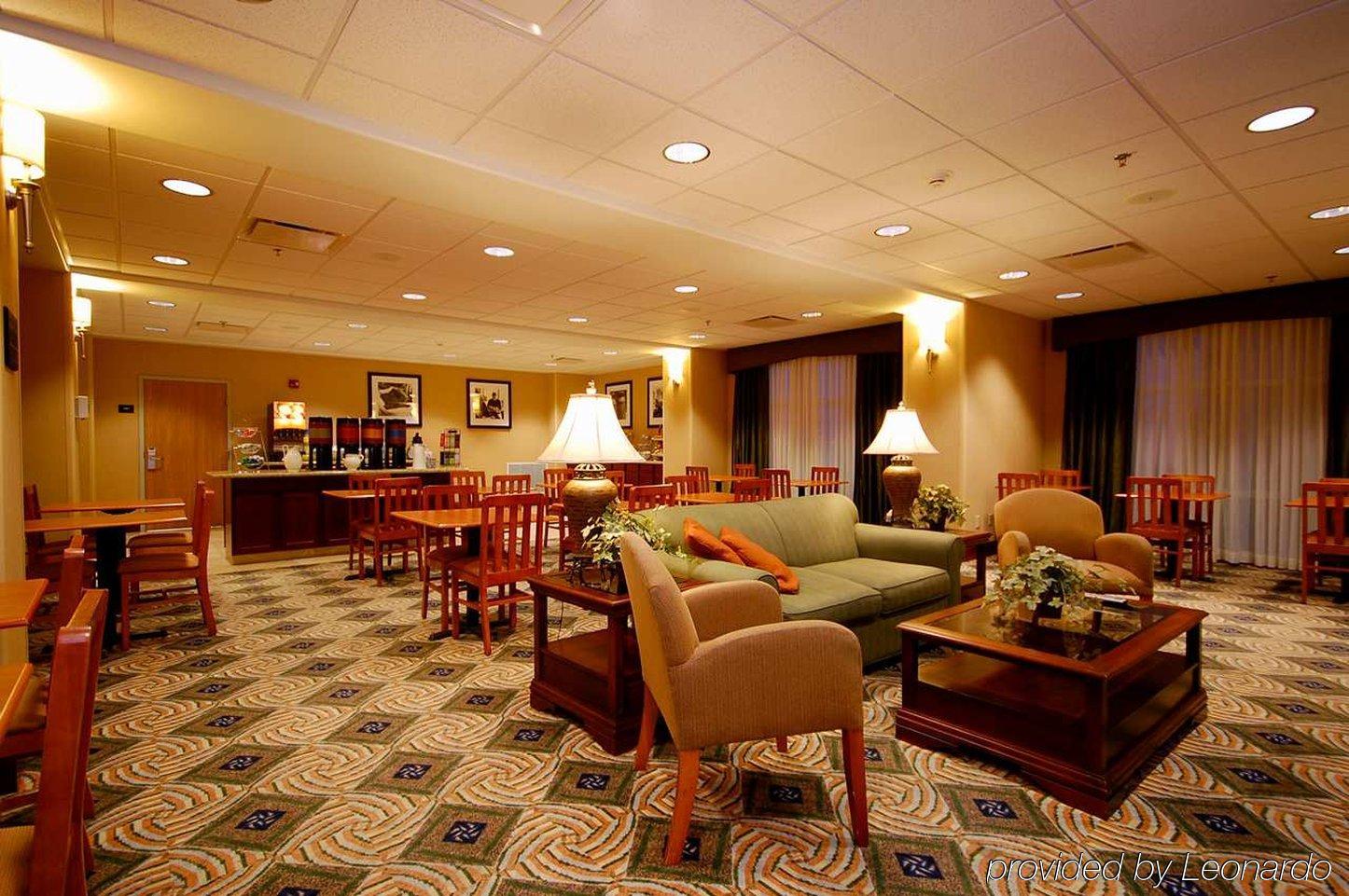 Hampton Inn Grand Island Interior photo